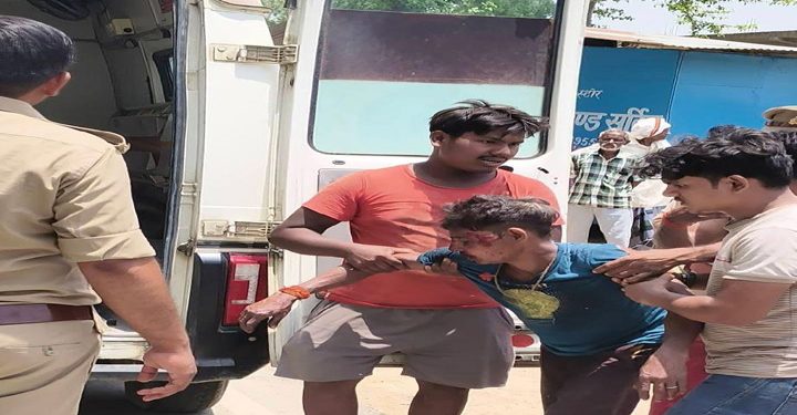 अयोध्या के बाबाबाज़ार क्षेत्र में दो बाइकों की आमने-सामने भीषण टक्कर, तीन युवक गंभीर रूप से घायल