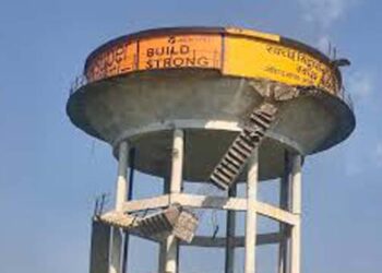 सिद्धार्थनगर: जर्जर टंकी से नीचे गिरकर एक लड़के की मौत, दो घायल; दो अन्य को सेना के हेलीकॉप्टर से नीचे बचाया