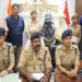 झांसी: ऑनलाइन सट्टा गिरोह के खिलाफ छापेमारी, दो महिलाएं गिरफ्तार, सिपाही बर्खास्त
