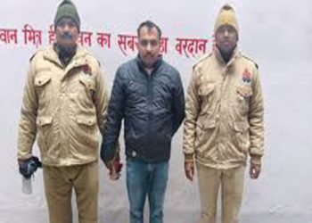 मिर्जापुर से करीब डेढ़ करोड़ रुपये की प्रतिबंधित कोडीन युक्त कफ सिरप बरामद, एक गिरफ्तार