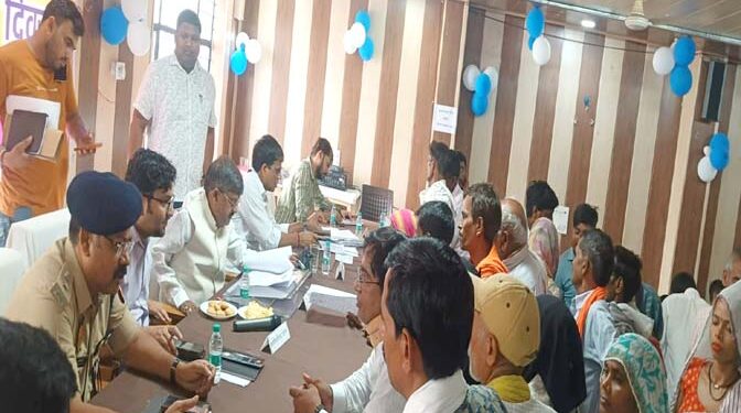रुदौली में सम्पूर्ण समाधान दिवस में 217 शिकायत दर्ज; मौके 05 शिकायत का निस्तारण