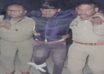 सुलतानपुर में छेड़खानी के आरोपी पुलिस में मुठभेड़ गिरफ्तार, पैर लगी गोली