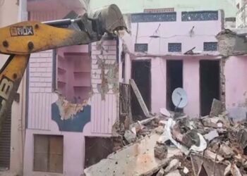Video, देहरादून के बैरागीवाला गांव में जिहादी तत्वों ने घेरकर बजरंग दल के कार्यकर्ता को निर्ममता से पीटकर मार डाला, बुलडोजर कार्रवाई जारी