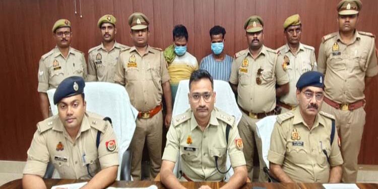चंदौली: साढ़े तीन करोड़ से ज्यादा की शराब और गांजा बरामद, तीन लोग गिरफ्तार