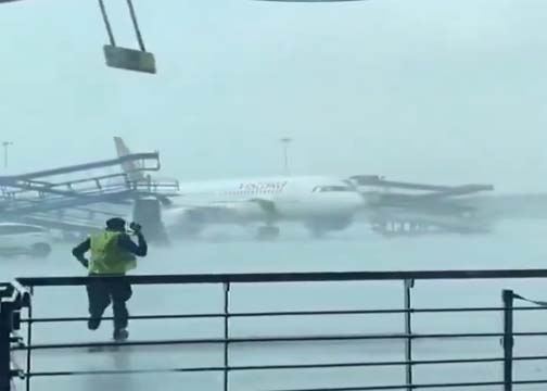 IGI हवाई अड्डे पर एयर इंडिया के तीन विमान के क्षतिग्रस्त; डीजीसीए की जांच जारी