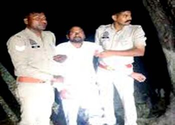 सीतापुर: पूर्व सांसद राजेश वर्मा की हत्या की साजिश रचने का आरोपी मुठभेड़ के बाद गिरफ्तार