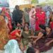 गोरखपुर में प्रसव के बाद महिला की मौत, परिजनों ने शव रखकर किया प्रदर्शन