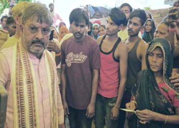 रुदौली में सऊदी अरब से वतन लौटा प्रवासी का पार्थिव शरीर, 30 दिन की मशक्कत के बाद परिजनों ने किया अंतिम संस्कार