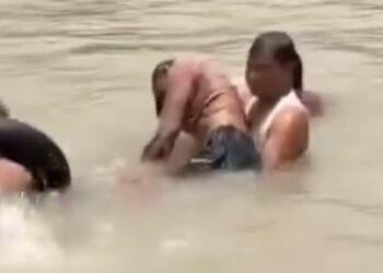मेरठ में रेलवे अंडरपास में भरे पानी में डूबने से तांगा चालक और घोड़े की मौत