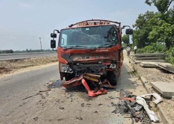 बरेली में ऑक्सीजन सिलेंडर से भरे कैंटर ने स्कॉर्पियो को रौंदा, पंजाब के तीन लोगों की मौत