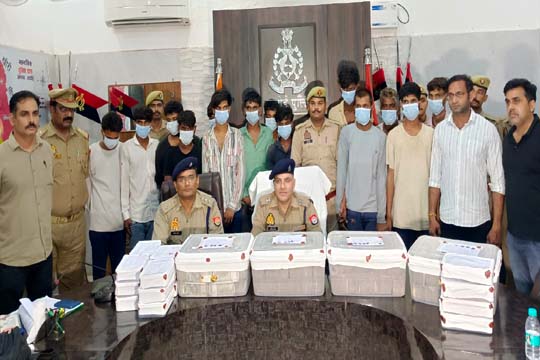 हरदोई में व्यापारी के घर करोड़ों की चोरी का खुलासा, घर के नौकरों समेत 14 आरोपी गिरफ्तार, 1.29 करोड़ रुपये बरामद
