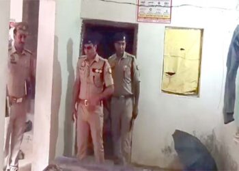आजमगढ़ में डबल मर्डर से सनसनी, बुजुर्ग और पोते की गला रेतकर हत्या