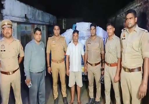 बहराइच: ड्रग विभाग और पुलिस की संयुक्त छापेमारी में 8,000 प्रतिबंधित कोडीन सिरप बरामद; दवा कारोबारी गिरफ्तार
