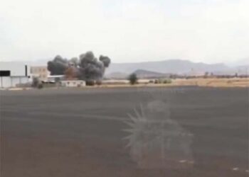 Houthi नियंत्रण वाले Sana Airport पर airstrikes;  हूती विद्रोहियों ने Saudi Arabia के Aabha Airport पर मिसाइलों और ड्रोन से किया हमला