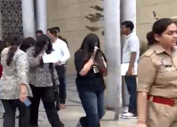 लखनऊ पुलिस ने समिट बिल्डिंग में फर्जी कॉल सेंटर का भंडाफोड़: रिफंड दिलाने के नाम पर ठगी, 119 लोग हिरासत में