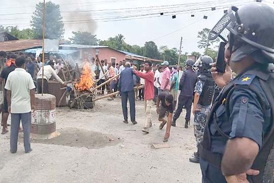 भारत से सटे नेपाल के सुनसरी में बवाल, सांप्रदायिक झड़प में एक की मौत, निषेधाज्ञा लागू