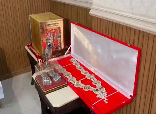 कोषाध्यक्ष स्वामी गोविंद देव गिरि: राम मंदिर को दान में प्राप्त सभी वस्तुएं सुरक्षित, 30 किलो सोने व 1,518 किलोग्राम चांदी से अधिक चीजें मौजूद