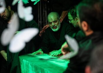 Khamenei के अंतिम संस्कार की तैयारी जारी, IRGC कमांडिंग इन चीफ, ब्रिगेडियर जनरल अहमद वाहिदी ने दी सबसे पहले श्रद्धांजलि
