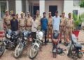 Ayodhya: पुलिस ने 8 चोरी की बाइक व 2 चेचिस के साथ अंतरजनपदीय गिरोह के 4 शातिर चोर को किया गिरफ्तार