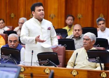 अपार आईडी योजना पर बेसिक शिक्षा राज्यमंत्री ने विधान परिषद में सरकार रखा का पक्ष