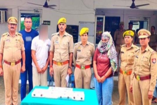 लखनऊ में महिला की हत्या के मामले में पति और उसकी प्रेमिका गिरफ्तार