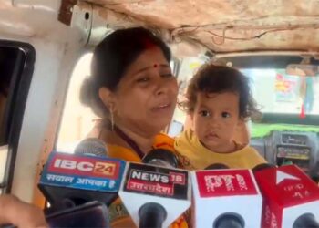 अयोध्या: नगर निगम के अभियान में ठेले वाले की मौत और ठेला टूटने पर फूटा गुस्सा, बैकफुट पर प्रशासन