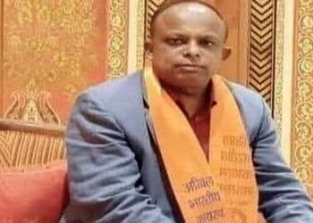 सनातन धर्म का अपमान और अमर्यादित भाषा का प्रयोग विरोधियों के पतन का कारण: सिद्धार्थ श्रीवास्तव