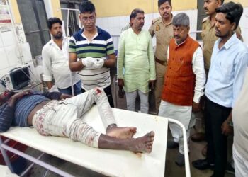रुदौली में दर्दनाक सड़क हादसा; दो बाइकों की आमने-सामने भिड़ंत में एक युवक की मौत, दो घायल