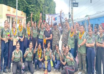 लखनऊ: थल सैनिक कैंप में NCC ग्रुप लखनऊ की गर्ल्स टीम का जलवा, जीती शूटिंग चैंपियनशिप ट्रॉफी